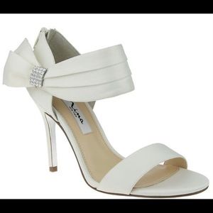 Ivory Nina Cosmo Heels, size 7.5